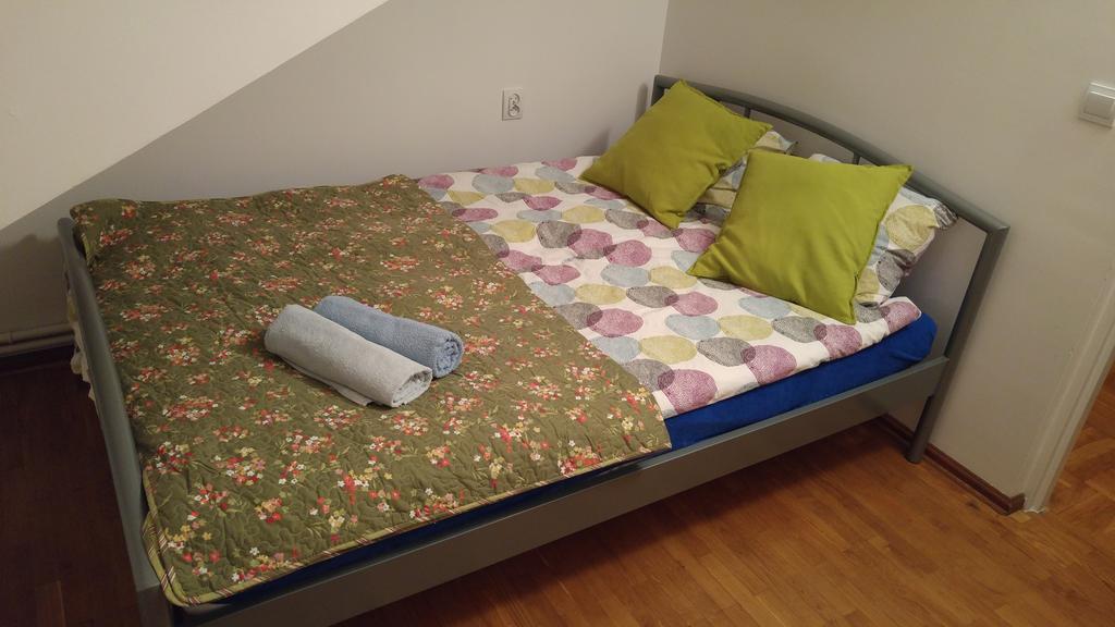 Rent0Nline Brwinow Rooms Luaran gambar