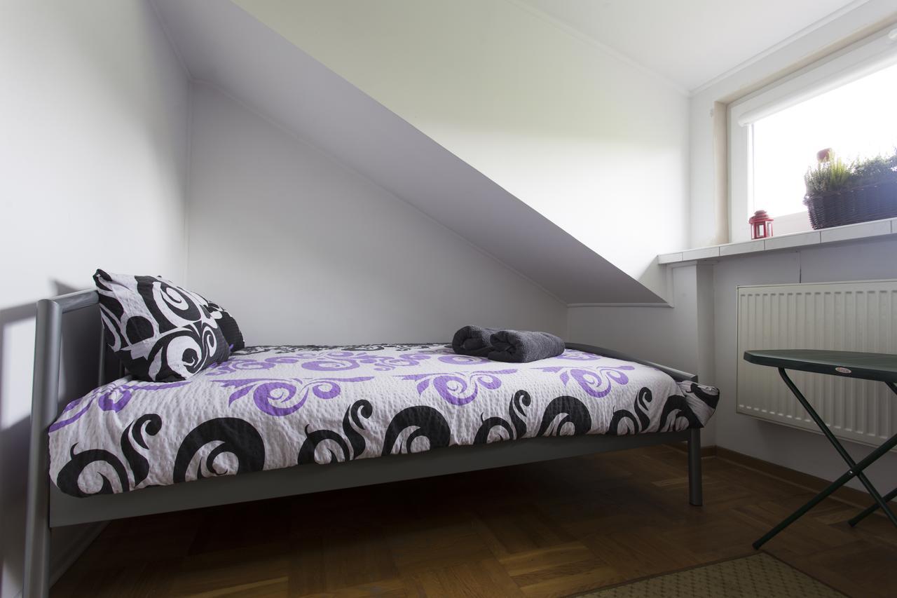 Rent0Nline Brwinow Rooms Luaran gambar